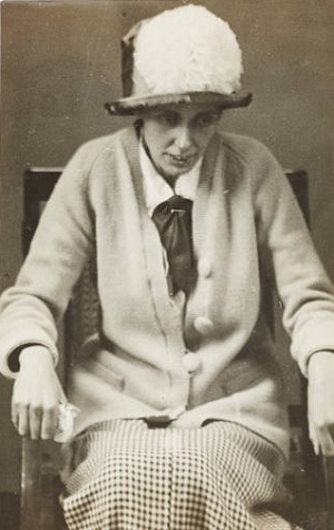 Image of Olive Wharry, alias Joyce Locke